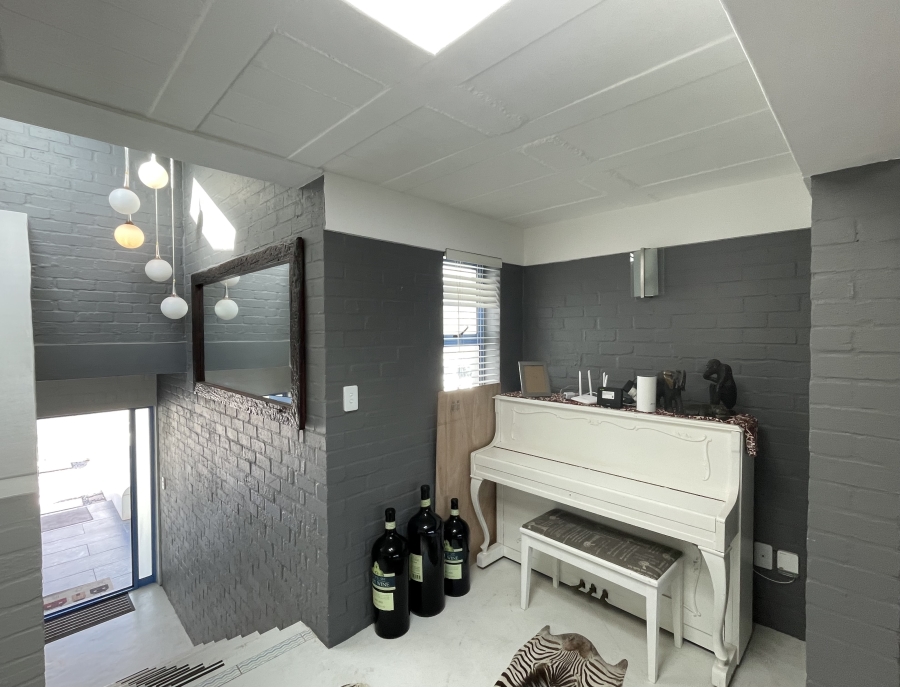 4 Bedroom Property for Sale in Paradise Beach Western Cape